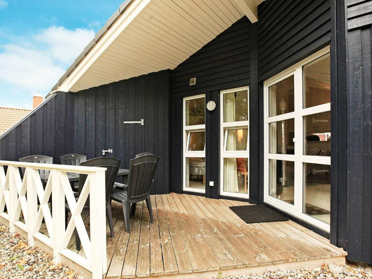 5 Person Holiday Home In Grömitz Exteriör bild